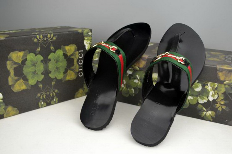 Gucci Slippers Woman--013